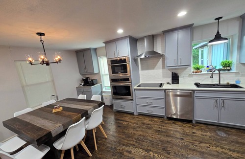 Nevada Casa | Inviting home for a birthday party, family or work trip, in downtown Nevada, TX!