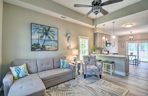 Ocean Isle Beach Casa | Inviting Home Less Than 2 Mi to Ocean Isle Beach Pier