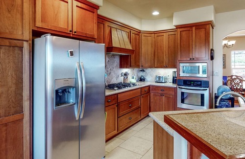 Rough and Ready Casa | Inviting home with balcony, fireplace, full kitchen, & washer/dryer