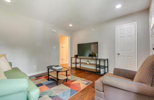 Gresham Park Casa | Inviting Home with Backyard 8 Mi to Dtwn Atlanta!