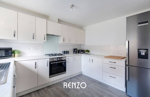 Nottingham Casa | Inviting Home with Driveway Parking, Great Location!