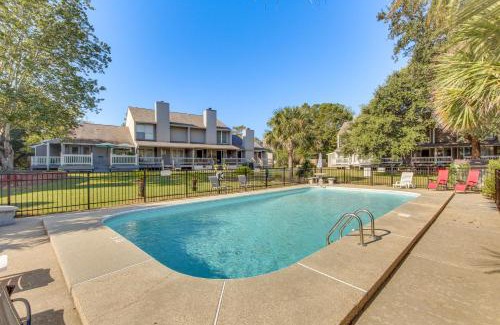 Diamondhead Casa | Inviting Home with Golf Course View in Diamondhead!