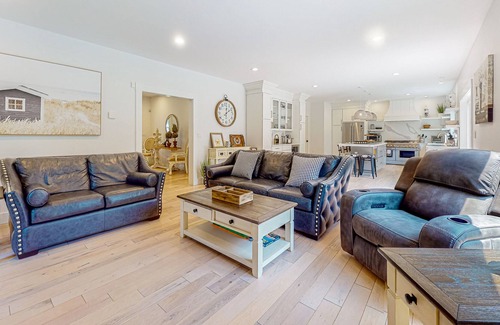 Salisbury Casa | Inviting house in Salisbury with EV charger, balcony, firepit, and gas grill