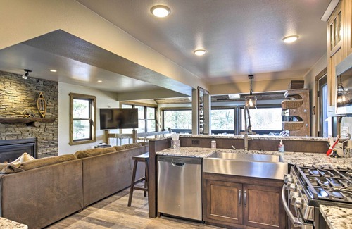 Irma Cabaña | Inviting Irma Cottage w/ Silver Lake Access!