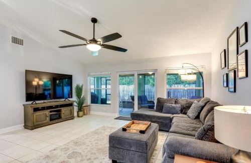 Jensen Beach Casa | Inviting Jensen Beach Home with Screened-In Patio!