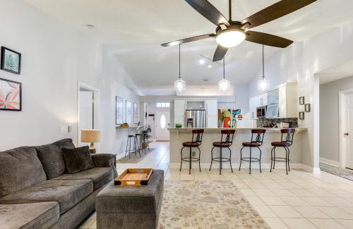Jensen Beach Casa | Inviting Jensen Beach Home with Screened-In Patio!