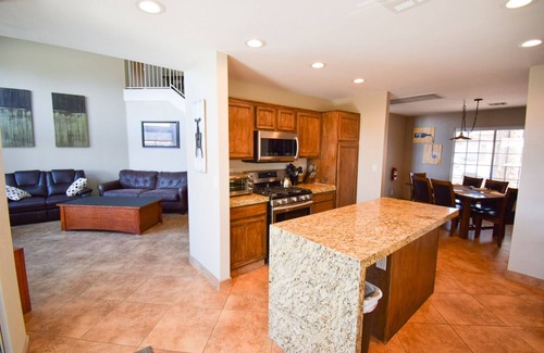 Black Mountain Casa | Invitando a Henderson Home con piscina privada