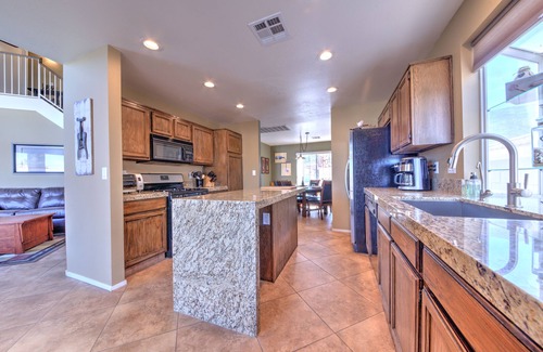 Black Mountain Casa | Invitando a Henderson Home con piscina privada