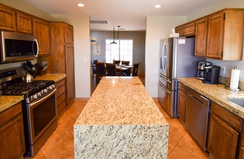 Black Mountain Casa | Invitando a Henderson Home con piscina privada