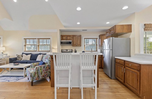 New Smyrna Beach Condominio | Inviting Lofted Cottage Near Flagler Ave