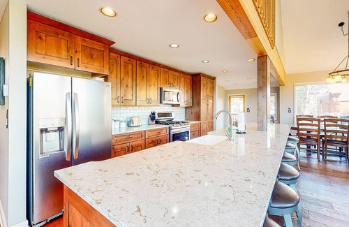 Baldy Mountain Casa | Inviting mountain getaway w/ scenic deck, private hot tub, pool table & foosball