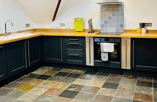 Banbury Casa | Inviting No.13 The Views