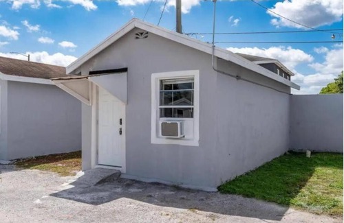 Bryant Apartamento | Inviting Oasis - Cozy, Spotless, and Comfortable Room