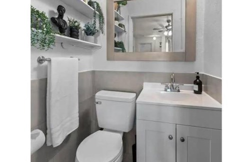 Bryant Apartamento | Inviting Oasis - Cozy, Spotless, and Comfortable Room