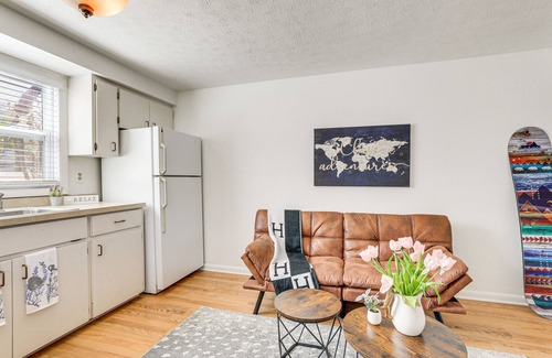 South Sarasota Cabaña | Inviting Sarasota Cottage: 5 Mi to Beach Access!