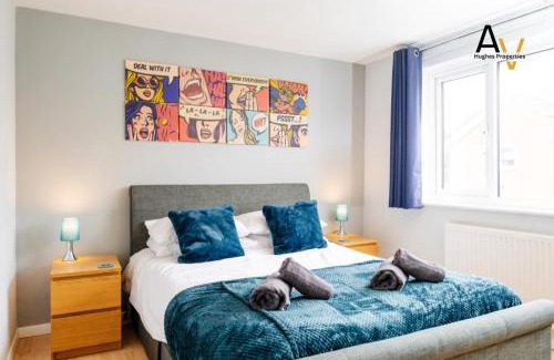 Northampton Casa | Inviting Two-Bedroom House - Garden, Free Driveway Parking, Perfect for Extended Stays By AV Hughes Properties