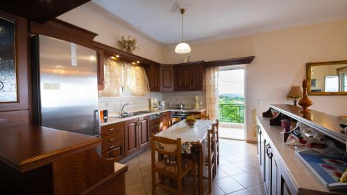 Agia Kiriaki Apartamento | Ionian View Apartments - Parga Panoramic Seaview Gems
