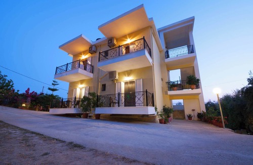 Agia Kiriaki Apartamento | Ionian View Gem - Parga Charming Nest