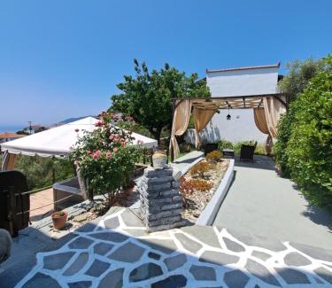 Alonissos Casa | Iordanis house- Traditional House in old Alonnisos