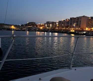 Sete Alquiler De Eote | IPANEMA - JOLI BATEAU à QUAI