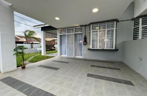 Ulu Kinta Apartamento | IPOH Sunway Onsen Suites and Tambun GuestHouse by uBook