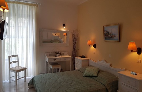 Hydra Hotel | Ippokampos Hotel