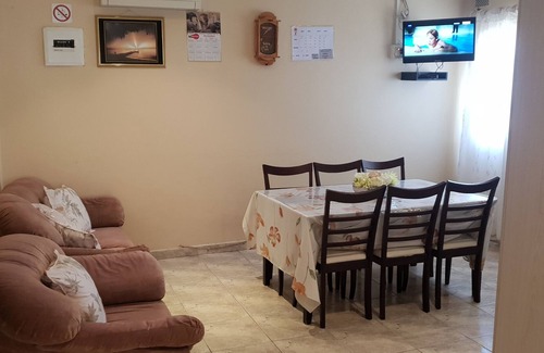 Montclair Casa | Iqhayiya Guest House