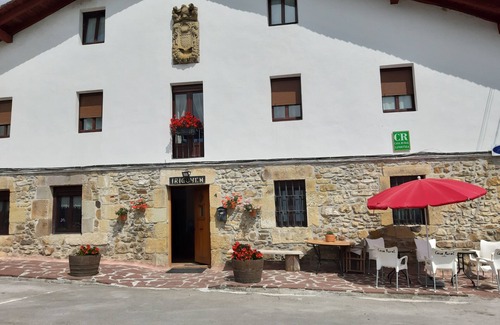 Zubieta Cabaña | Caserío rural en Zubieta, con WiFi Gratis a 7km de San Sebastián ideal familias