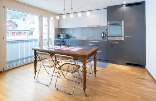 Andermatt Apartamento | IRIS APARTMENT