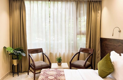 Kalkaji Hotel | Iris Suites Kalkaji