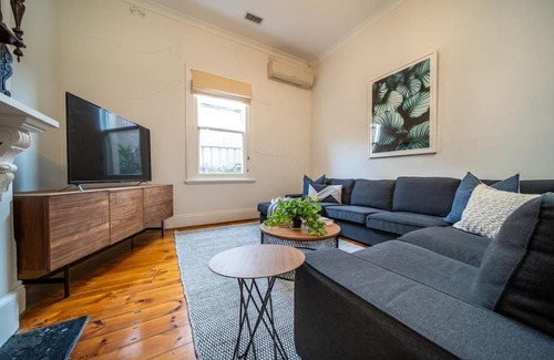 Adelaide Central Business District Casa | Irmas Place on Halifax