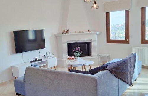 Gerani Apartamento | "IRO HOUSE" 600m from the beach