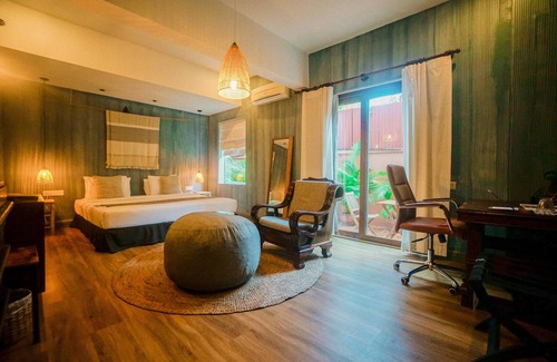 Chamkar Mon Hotel | iRoHa Garden Hotel & Resort