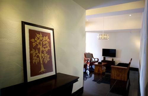 Chamkar Mon Hotel | iRoHa Garden Hotel & Resort