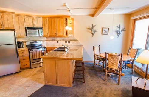 Winter Park Condominio | Iron Horse C5083 Studio Bedroom Condo by RedAwning