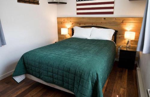 Idaho Springs Casa | Iron Horse Cabin at Base Camp Lodging Company