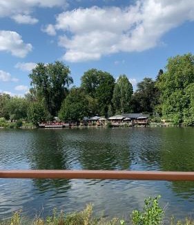 Bellerive-sur-Allier Casa | IRON MAN offer a villa located right on the river