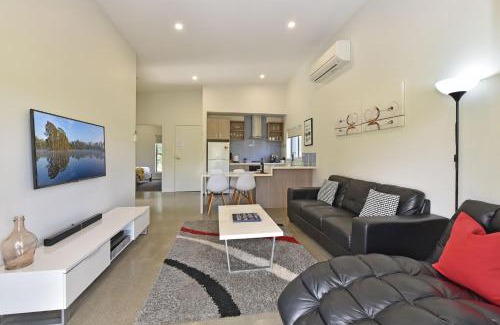 Pokolbin Villa | Ironbark Hill Villa 6 Cabernet Franc