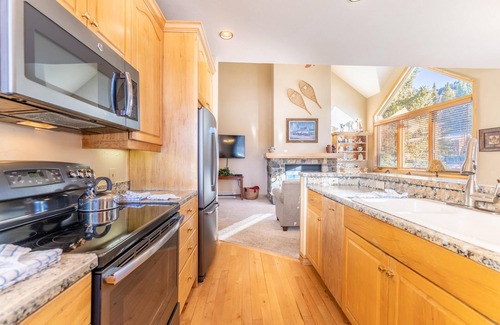 Mountain House Villa | Ironwood #2984: 2 by Summit County Mountain Retreats