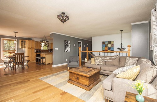 Kodak Casa | Ironwood Haven-Hot Tub-Firepit-Pool Table-Air Hockey-2600sq ft-7min Off Exit 407