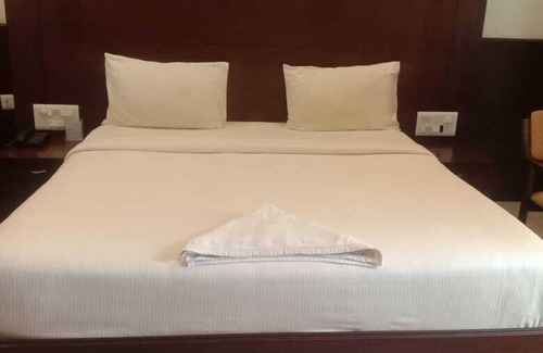 Chamarajanagara Complejo | iROOMZ Nijaguna Resort