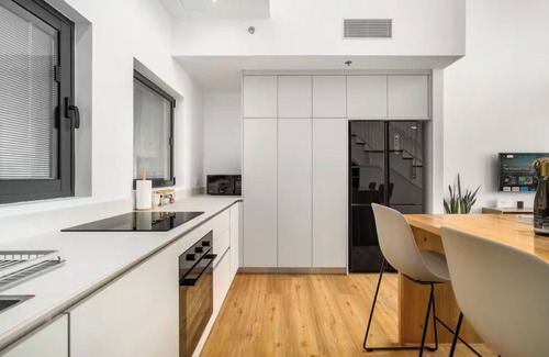 Tel Aviv Apartamento | Irresistible TLV Apt 2BR 87 Sqm Balcony Parking
