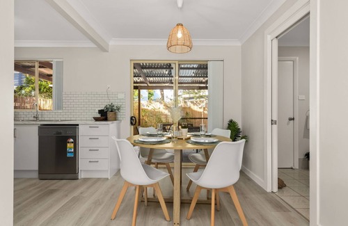 Huskisson Casa | Irrilassa by the Beach by Experience Jervis Bay