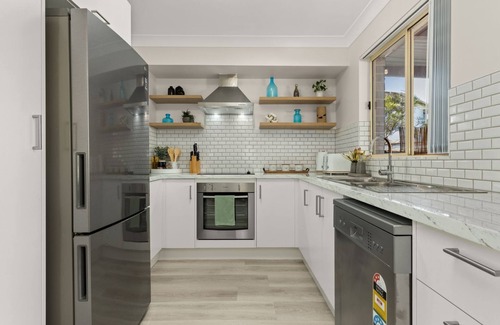Huskisson Casa | Irrilassa by the Beach by Experience Jervis Bay