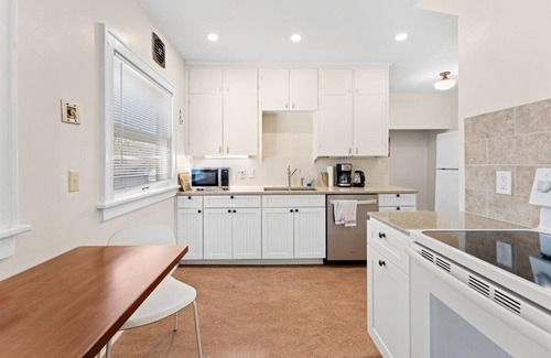 Irvington Apartamento | Irvington 1-Bd Apt in Charming Duplex