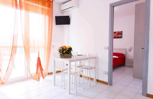 Luni Mare Hotel | ISA-Residence with swimming pool in Luni Mare, apartments with air conditioning and private outdoor