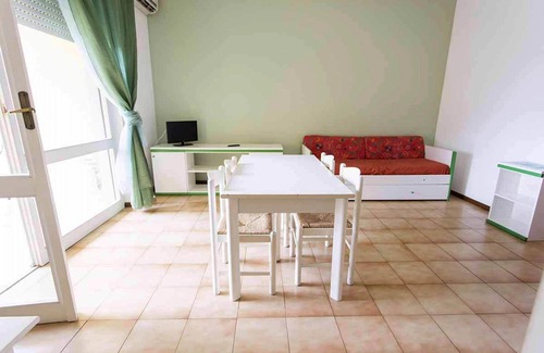 Luni Mare Hotel | ISA-Residence with swimming pool in Luni Mare, apartments with air conditioning and private outdoor