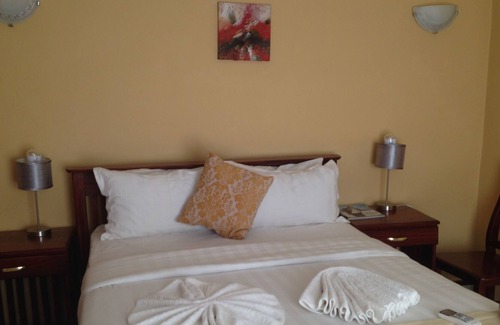 Palapye Casa | Isabel Guest Suites & Tours