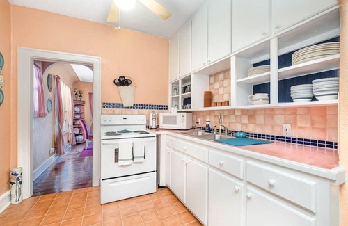 Indian River Bluff Casa | Isabel · Old World Charm · 10 minutes from Beach