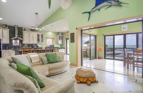 Marathon Casa | Isabella on Paradise Place 2 bed 2 bath with Exoti